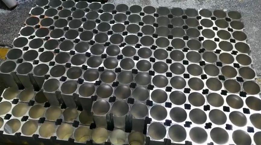 【江蘇】口碑相傳的鋁合金電動(dòng)機(jī)外殼全自動(dòng)切鋁機(jī),贏得劉總認(rèn)可