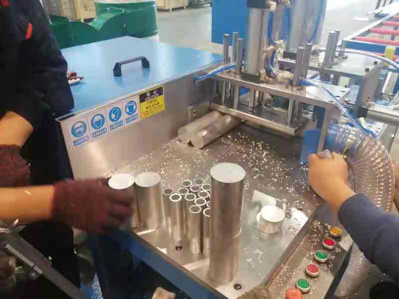 鋁材自動(dòng)切割機(jī)450-客戶現(xiàn)場1-切割實(shí)心材料-3 鋁材自動(dòng)切割機(jī)450-客戶現(xiàn)場1-切割實(shí)心材料-3