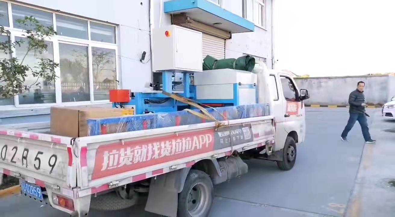 小型鋁型材切割機350型號發貨圖-2 小型鋁型材切割機350型號發貨圖-2