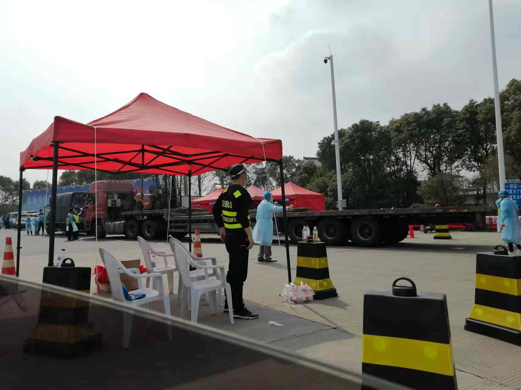 【浙江】分離式鋁材自動(dòng)切割機(jī)SDY-QFB400發(fā)往天臺(tái),疫情期間合作不易